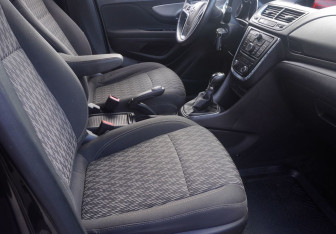 Подержанный автомобиль Opel Mokka 2013 года (10 фото)