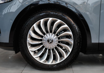 Подержанный автомобиль Voyah Free 2022 года (28 фото)