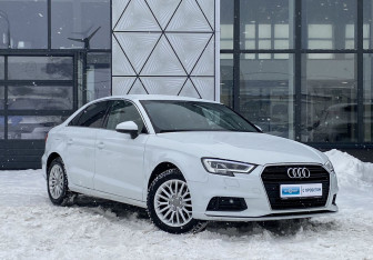 Подержанный автомобиль Audi A3 Sedan 2017 года (3 фото)