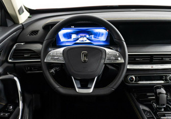 Подержанный автомобиль FAW Bestune T77 2023 года (8 фото)