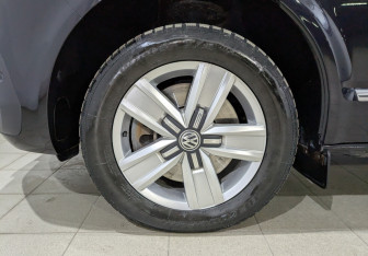 Подержанный автомобиль Volkswagen Multivan 2021 года (12 фото)