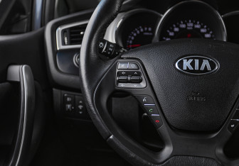 Подержанный автомобиль Kia Ceed Wagon 2017 года (11 фото)