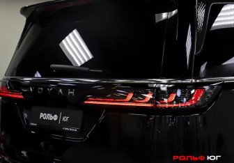 Подержанный автомобиль Voyah Dream 2023 года (35 фото)