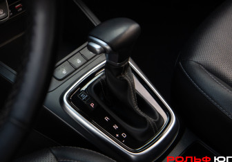 Подержанный автомобиль Kia Rio Hatchback 2020 года (14 фото)