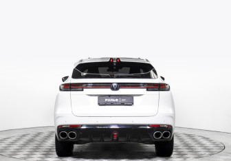 Подержанный автомобиль Changan UNI-K 2023 года (6 фото)