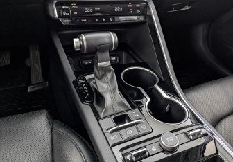 Подержанный автомобиль Kia K5 2021 года (21 фото)