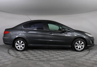 Подержанный автомобиль Peugeot 408 2012 года (4 фото)