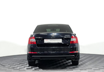 Подержанный автомобиль Skoda Octavia Liftback 2013 года (6 фото)