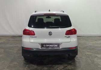 Подержанный автомобиль Volkswagen Tiguan 2014 года (6 фото)