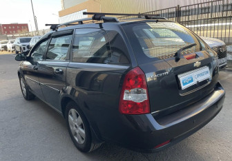 Подержанный автомобиль Chevrolet Lacetti Wagon 2009 года (6 фото)