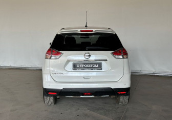 Подержанный автомобиль Nissan X-Trail 2016 года (5 фото)