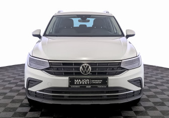 Подержанный автомобиль Volkswagen Tiguan 2021 года (2 фото)