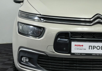 Подержанный автомобиль Citroen C4 Picasso 2017 года (21 фото)