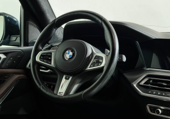 Подержанный автомобиль BMW X5 2020 года (15 фото)