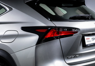 Подержанный автомобиль Lexus NX 2015 года (17 фото)