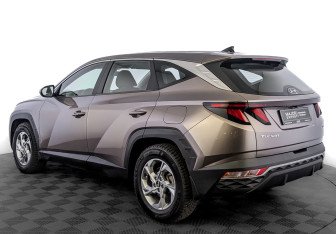 Подержанный автомобиль Hyundai Tucson 2022 года (7 фото)