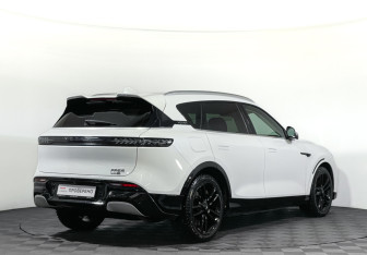 Подержанный автомобиль Voyah Free 2023 года (5 фото)