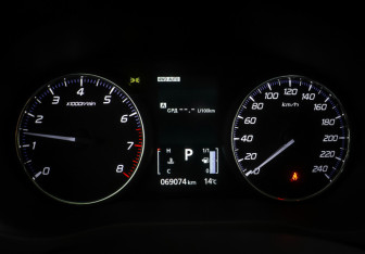 Подержанный автомобиль Mitsubishi Outlander 2015 года (16 фото)