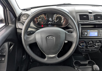 Подержанный автомобиль LADA (ВАЗ) Granta Sedan 2022 года (21 фото)