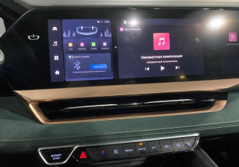 Подержанный автомобиль Geely Monjaro 2023 года (14 фото)