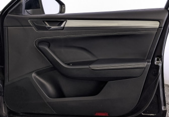 Подержанный автомобиль Skoda Superb Liftback 2020 года (25 фото)