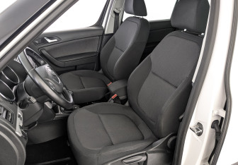 Подержанный автомобиль Skoda Yeti 2012 года (20 фото)