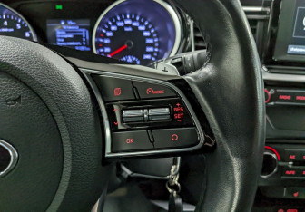 Подержанный автомобиль Kia Ceed Hatchback 2018 года (27 фото)