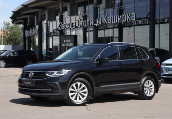 Подержанный автомобиль Volkswagen Tiguan 2021 года (20 фото)
