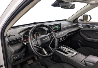 Подержанный автомобиль Haval Jolion 2022 года (15 фото)