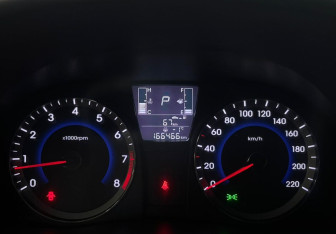 Подержанный автомобиль Hyundai Solaris Hatchback 2014 года (12 фото)