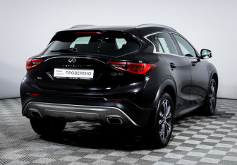 Подержанный автомобиль Infiniti QX30 2017 года (5 фото)