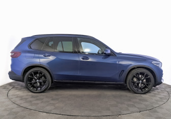 Подержанный автомобиль BMW X5 2019 года (4 фото)