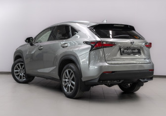 Подержанный автомобиль Lexus NX 2014 года (7 фото)