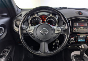 Подержанный автомобиль Nissan Juke 2014 года (21 фото)