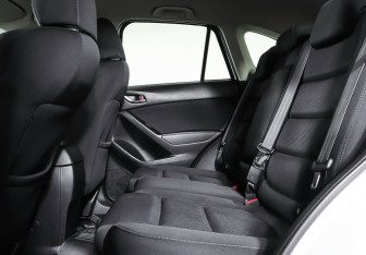 Подержанный автомобиль Mazda CX-5 2016 года (19 фото)