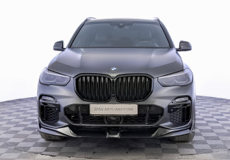 Подержанный автомобиль BMW X5 2020 года (2 фото)