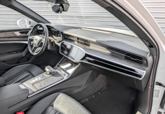Подержанный автомобиль Audi A6 Sedan 2020 года (10 фото)