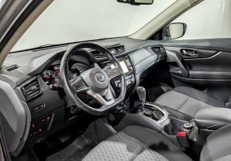 Подержанный автомобиль Nissan X-Trail 2019 года (16 фото)