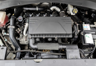 Подержанный автомобиль Москвич 3 2023 года (9 фото)