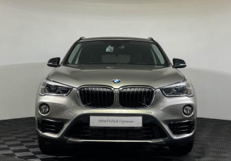 Подержанный автомобиль BMW X1 2017 года (3 фото)