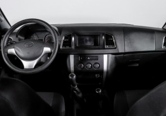 Подержанный автомобиль УАЗ Pickup 2024 года (12 фото)