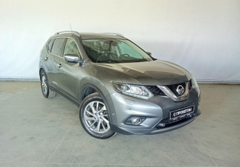Подержанный автомобиль Nissan X-Trail 2016 года (3 фото)
