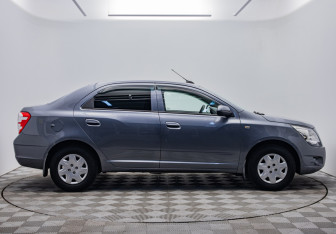 Подержанный автомобиль Chevrolet Cobalt Sedan 2020 года (6 фото)