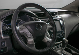 Подержанный автомобиль Nissan Murano Suv 2018 года (16 фото)