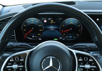 Подержанный автомобиль Mercedes-Benz GLE 2021 года (11 фото)