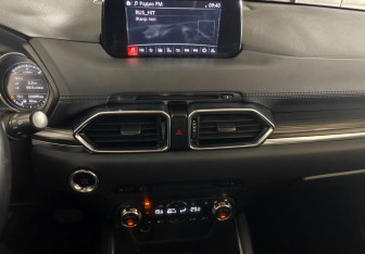 Подержанный автомобиль Mazda CX-5 2018 года (14 фото)