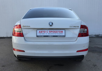 Подержанный автомобиль Skoda Octavia Liftback 2014 года (6 фото)