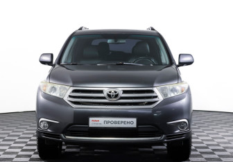 Подержанный автомобиль Toyota Highlander 2011 года (2 фото)