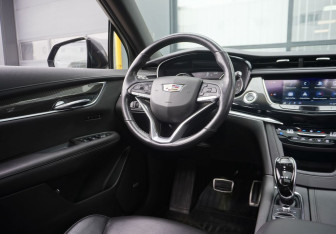 Подержанный автомобиль Cadillac XT6 2020 года (14 фото)