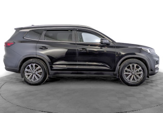 Подержанный автомобиль Chery Tiggo 8 2021 года (4 фото)